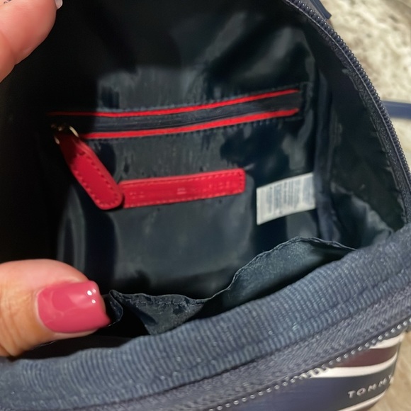 Tommy Hilfiger mini backpack - Picture 7 of 10